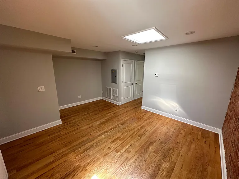 1609 Bainbridge St #3 — Photo 2