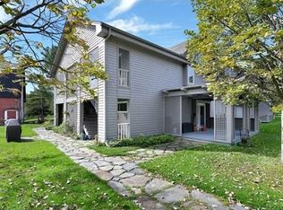 2 Wallace Rd #2E, Stockbridge, MA 01262