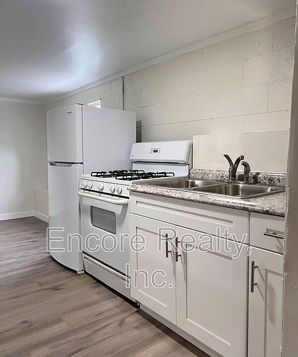 1st image of 2780.5 Vista Way