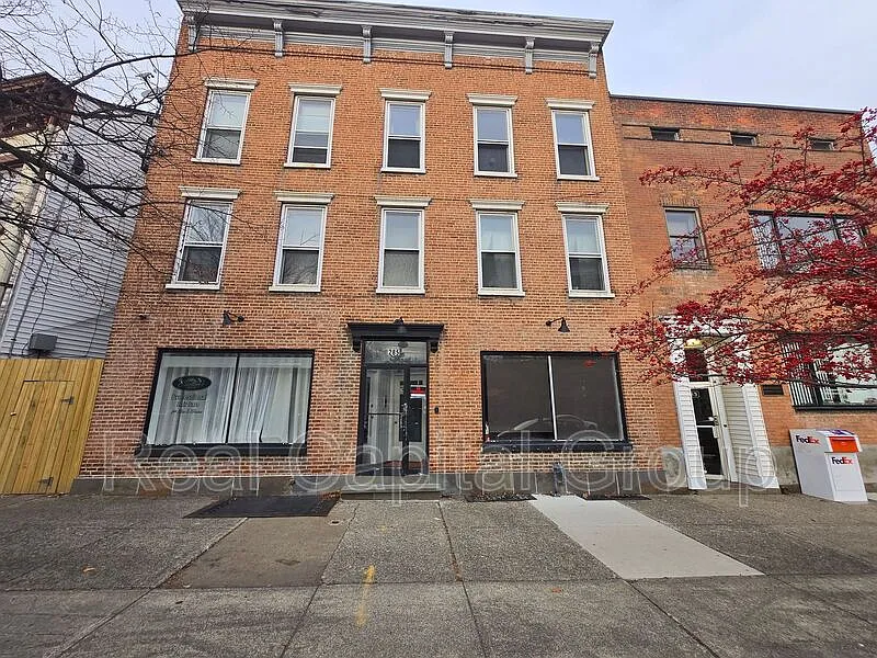 285 Washington Ave #3R