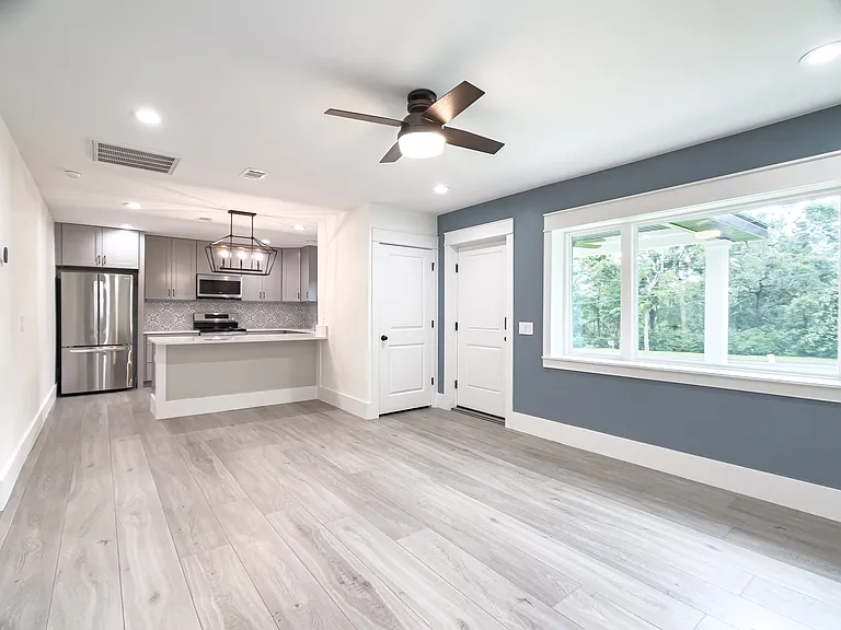 10047 Noriega Dr — Photo 8