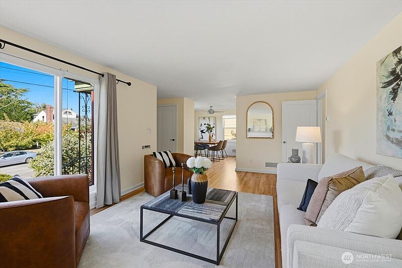 4th image of 7548 28th Avenue NW