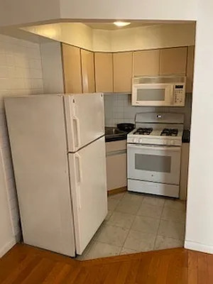 Rented by R New York | media 7