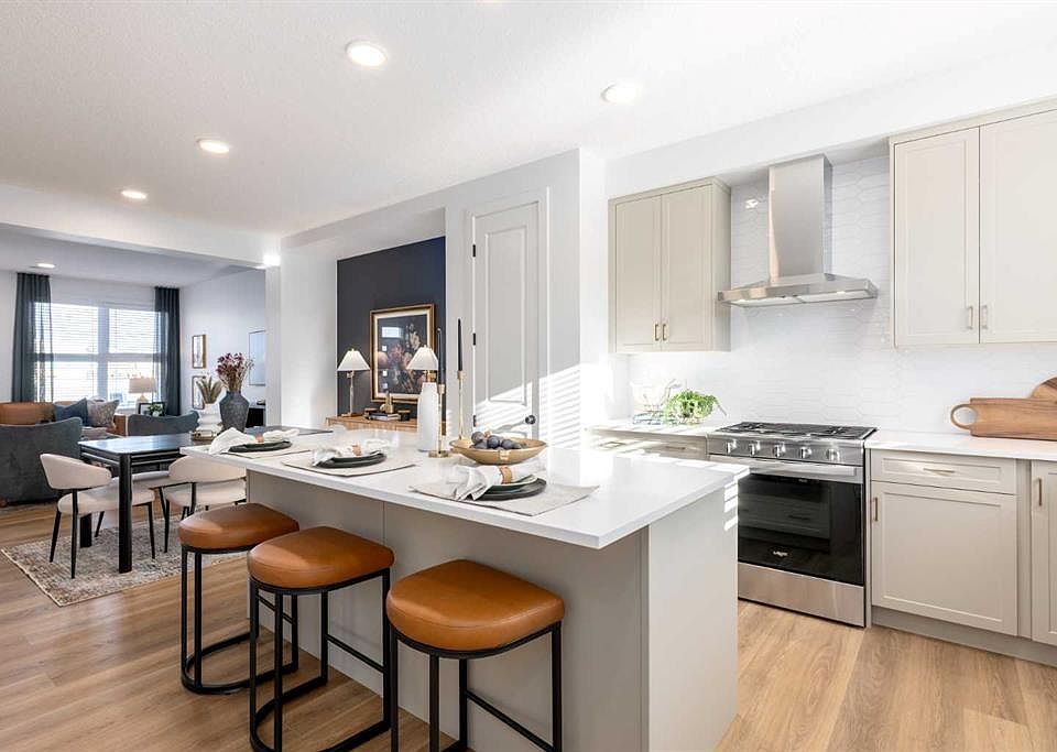 1st image of 696 N Sora Blvd SE