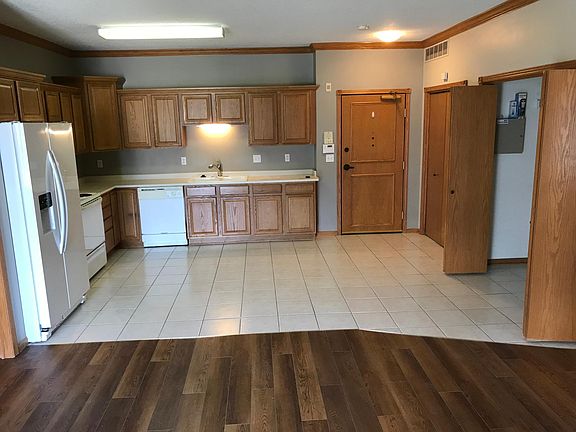 3rd image of 1325 SE Florence Dr Unit 206
