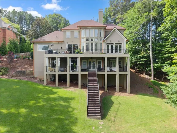 2819 NE Point Overlook, Gainesville, GA 30501