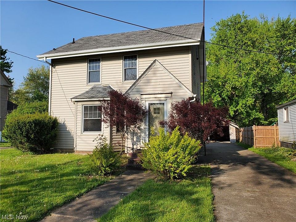 1st image of 1916 Mahoning Ave NW