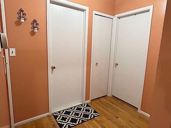 5th image of 29658 Van Laan Dr