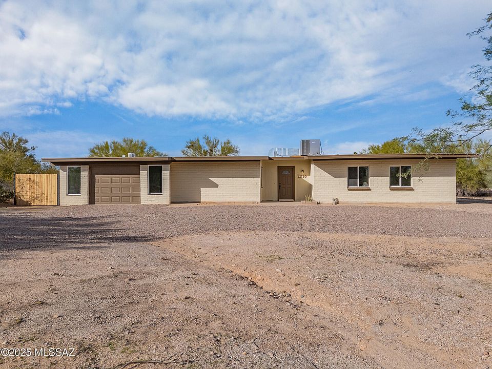 1st image of 2610 W Medici Dr