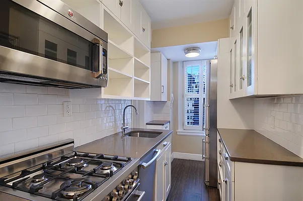 Sold by Corcoran | media 10