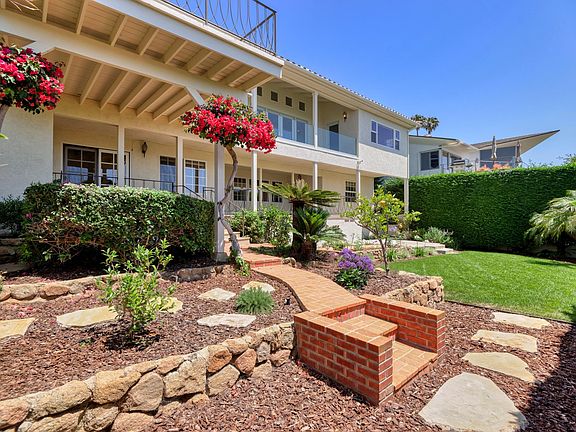 5th image of 869 Rosecrans St