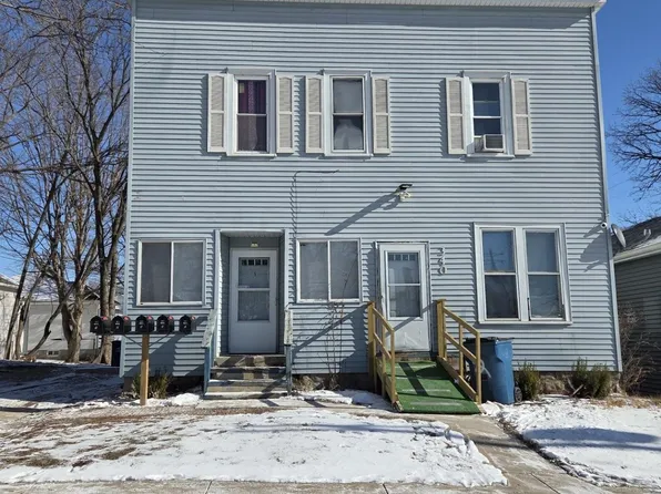 340 Chartres St, La Salle, IL 61301