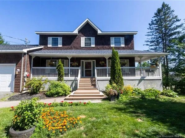 1517 Woodstock Rd, Fredericton, NB E3C 1P2