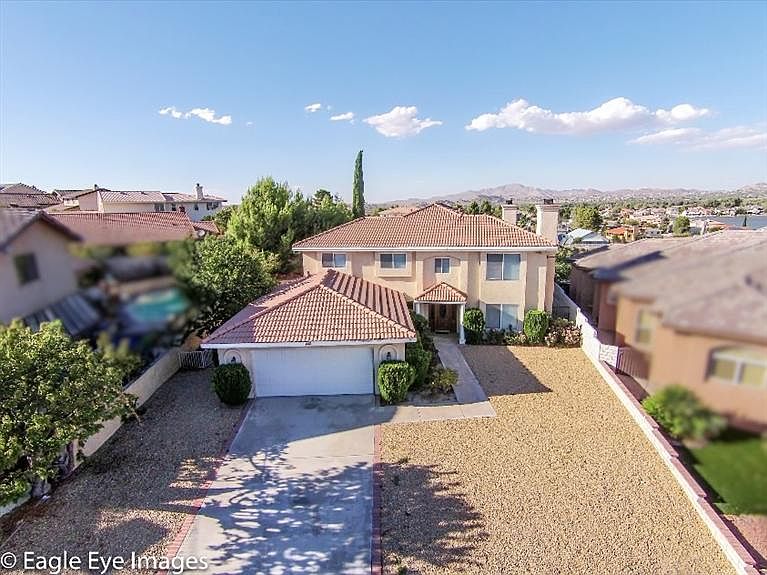 1st image of 17840 Crescent Ct