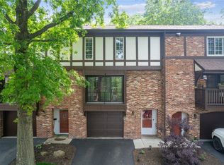 436 Allenberry Dr, Pittsburgh, PA
