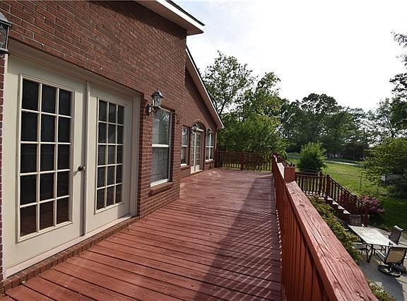 3rd image of 3930 Countryside Ln