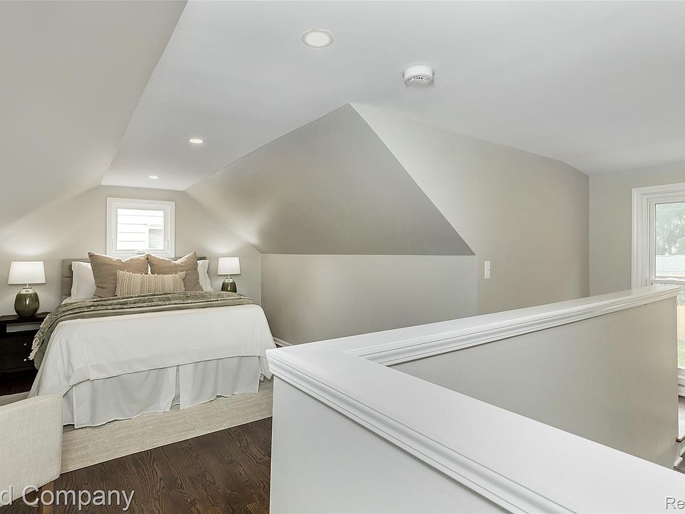 223 N Alexander Ave, photo 25