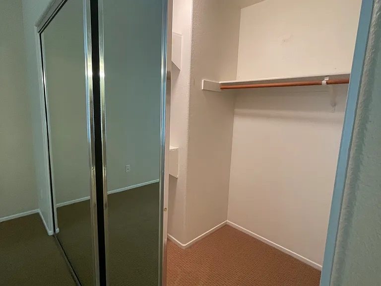 20450 Herbshey Cir — Photo 32