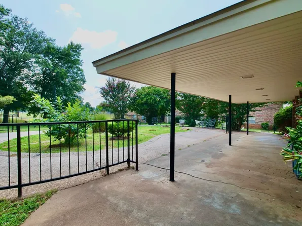 Villa Chateau Apartments, 1001 E Independence St APT 103, Shawnee, OK 74804