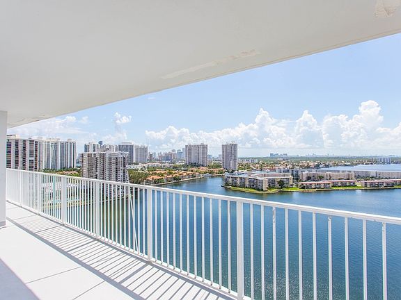 2nd image of 2801 NE 183rd St APT 2117