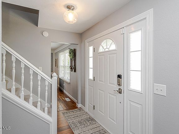 5th image of 420 Sycamore Ln
