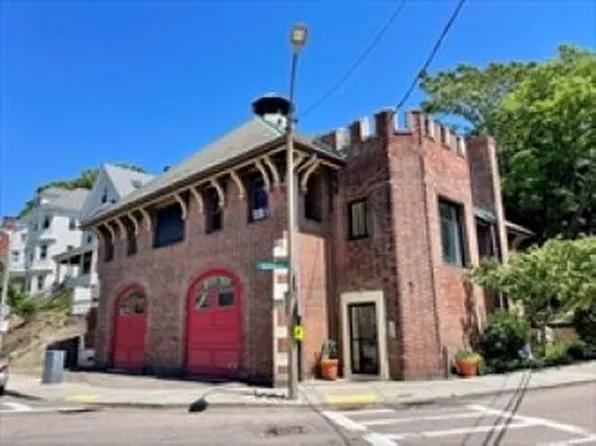 16 Walk Hill St APT 6, Jamaica Plain, MA 02130