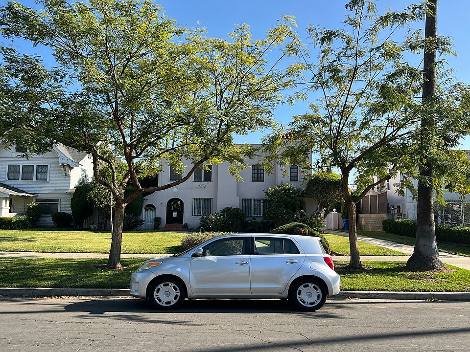 1st image of 1514-1516 S Victoria Ave