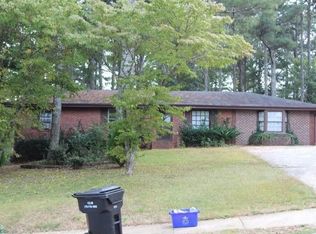 132 4th St, Newnan, GA 30263