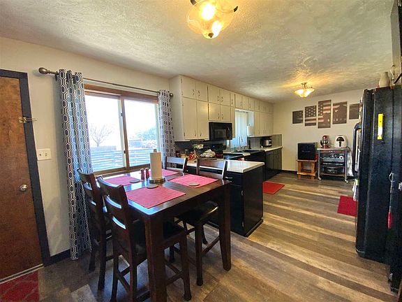 5th image of 1720 N Hayes Ave