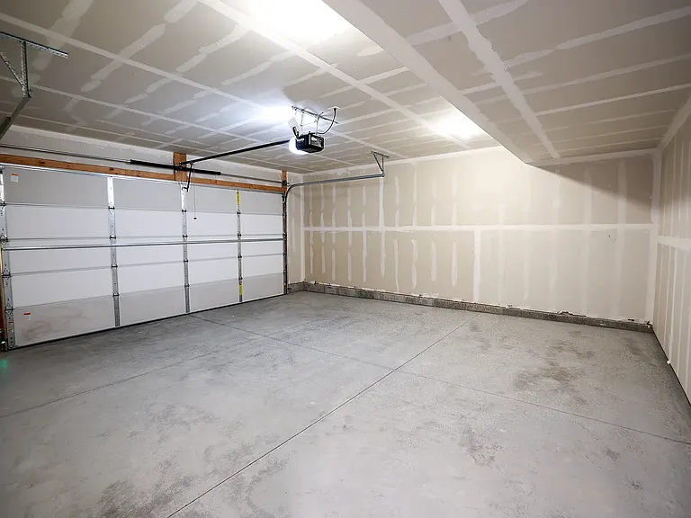 539 N 300 W #0 — Photo 11