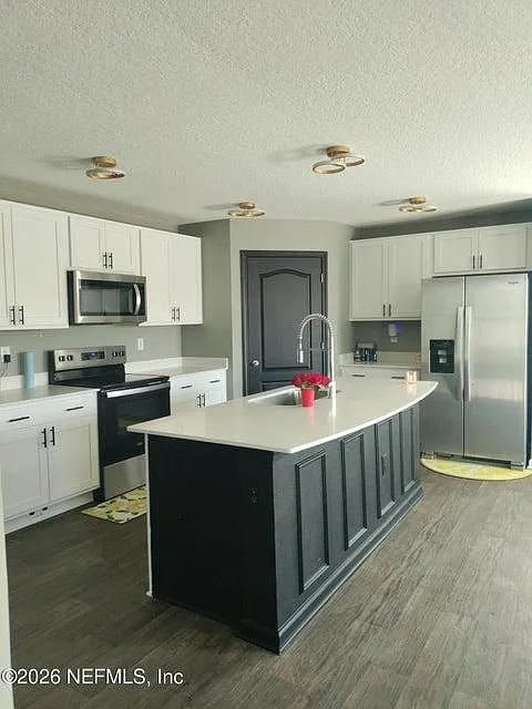 4260 Hemlock St — Photo 2