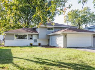 154 N Pleasant Ave, Bloomingdale, IL 60108