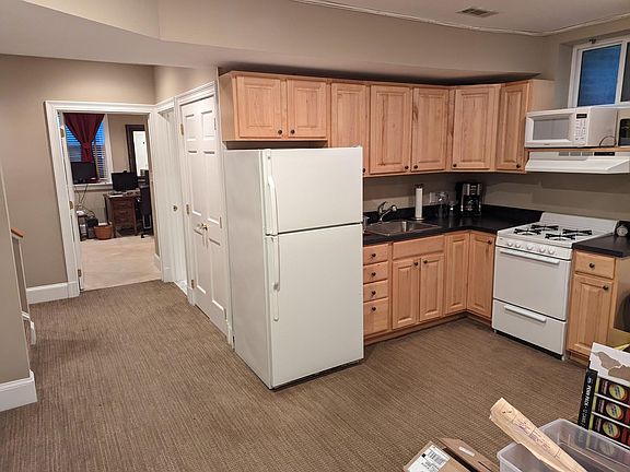 3rd image of 1801 Cloverlawn Ct #Basement