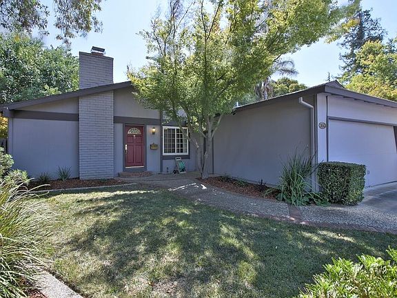 2nd image of 326 Endmoor Ct