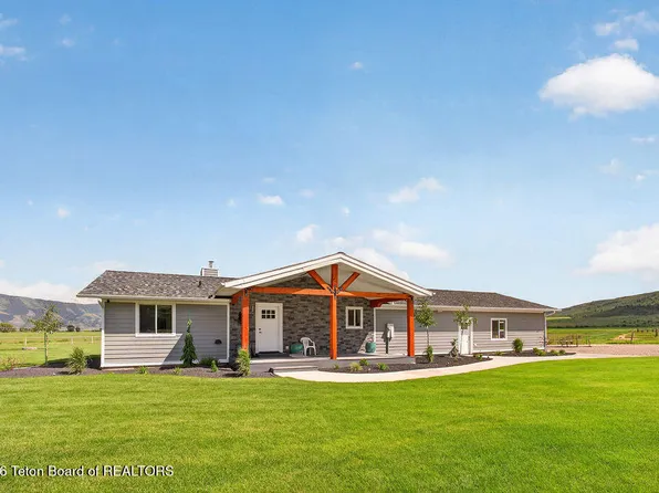 963 Stump Creek Rd, Auburn, WY 83111