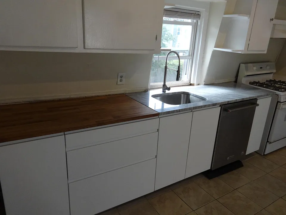 137 Sutton St #2
