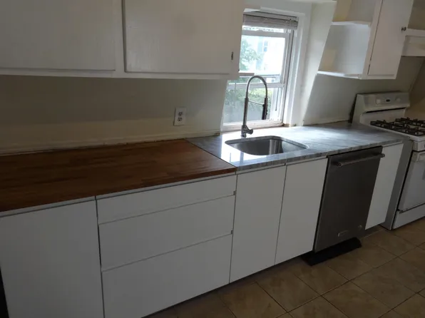 137 Sutton St, Providence, RI