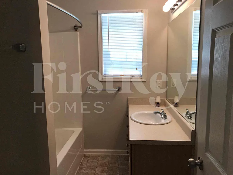 7437 Dogwood Trl — Photo 6