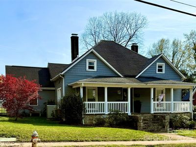 705 3rd Ave NW, Hickory, NC, 28601