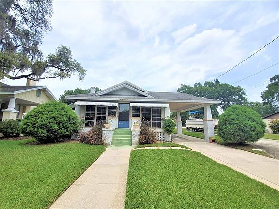2nd image of 202 E Palm Dr