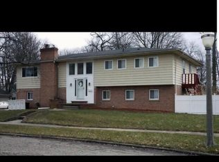 3231 Rice Ct, Lansing, MI 48911