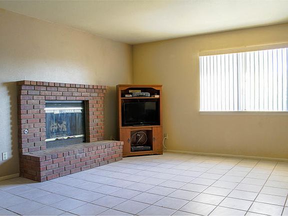 3rd image of 8037 Fernwood Ave
