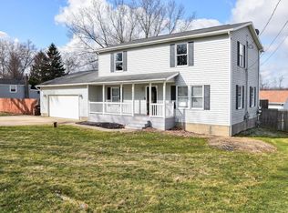 4071 Hambleton Ave, Louisville, OH 44641