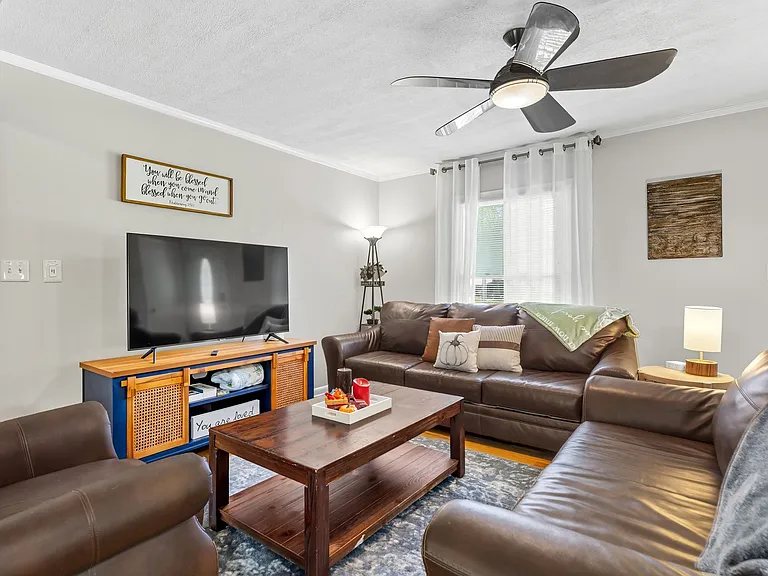 2891 Sunnyview Dr — Photo 7
