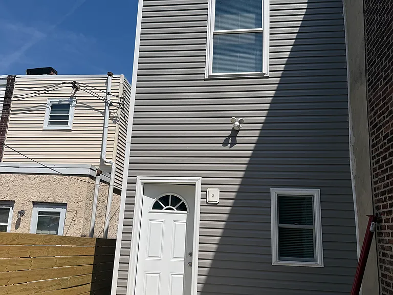 3141 Weikel St — Photo 3