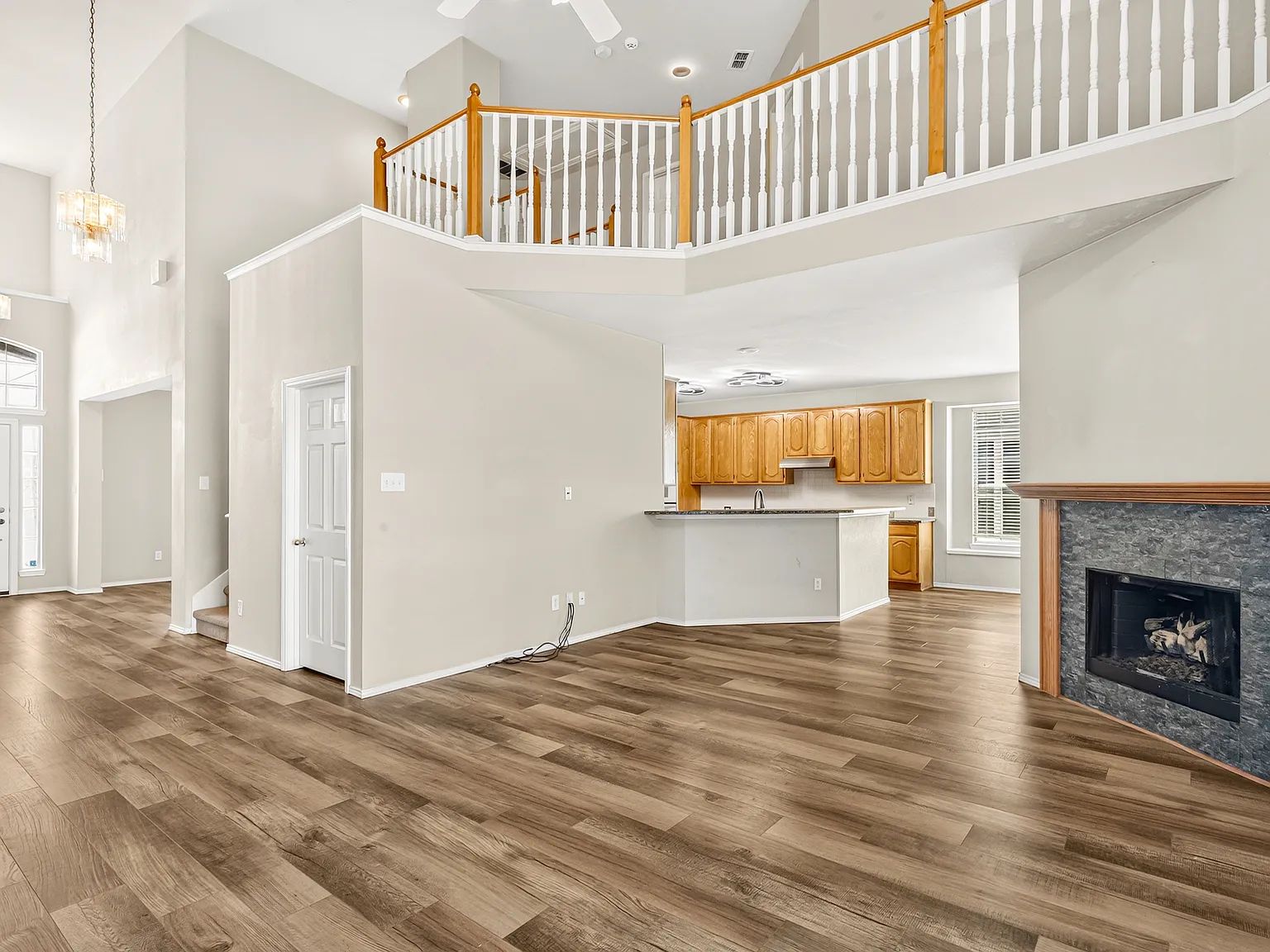 5 bed, 3307 sqft, $3,300 — Photo 4