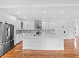 21 Royal Dr, Methuen, MA 01844