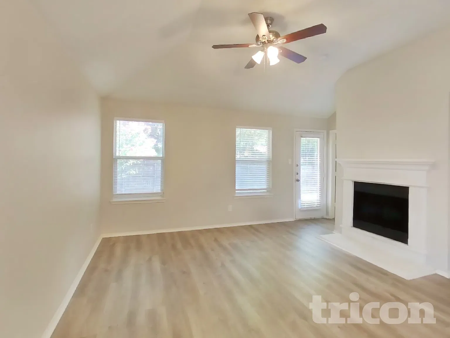 2544 Taos Drive Grand Prairie TX — Photo 3