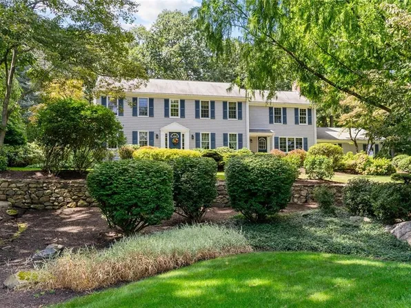 35 Red Barn Ln, East Greenwich, RI 02818