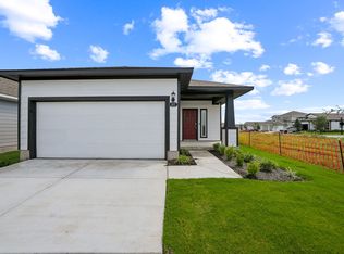 107 Honeybee Ln, Elgin, TX 78621